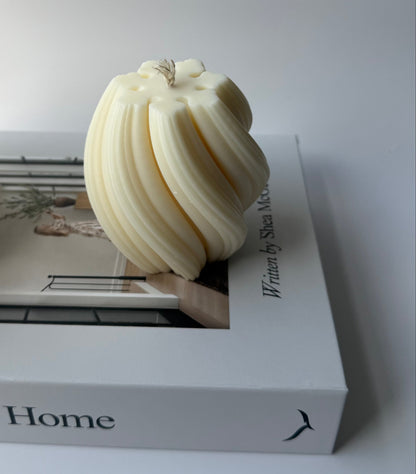 Lumière Swirls - Sculptural Candle